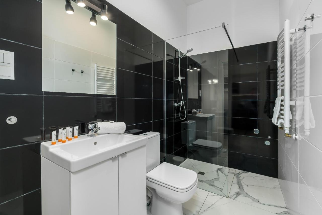 Apartments City Center Saint Wojciech By Renters Познан Екстериор снимка