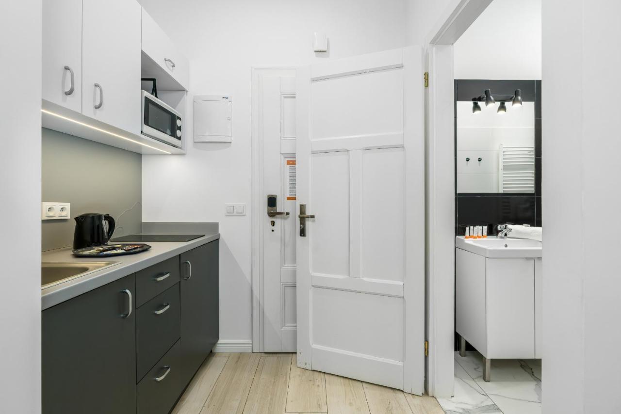 Apartments City Center Saint Wojciech By Renters Познан Екстериор снимка